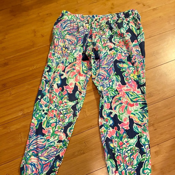 Lilly Pulitzer Small Piper Jogger w/Tassels - Picture 7 of 12